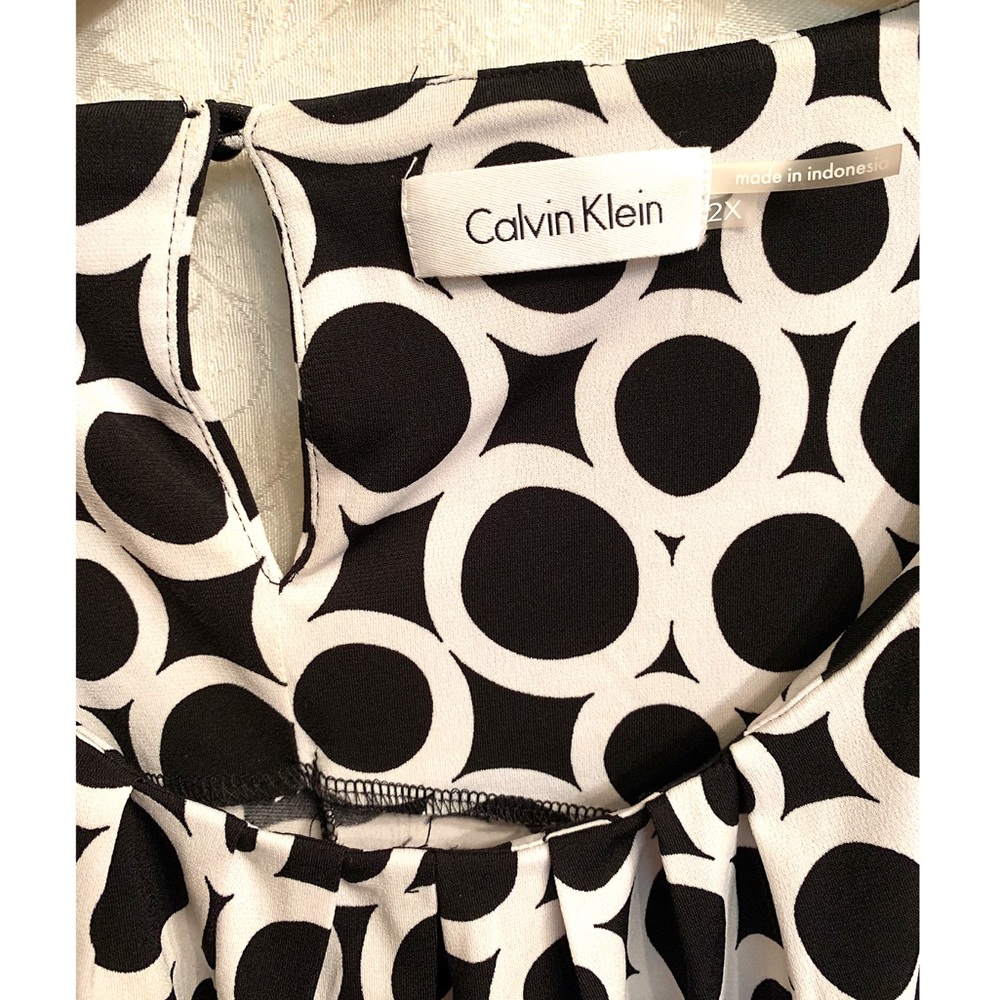 Calvin Klein | Sleeveless Top - Picture 3 of 6